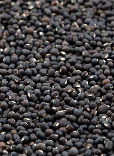 Small, dark black matpe beans